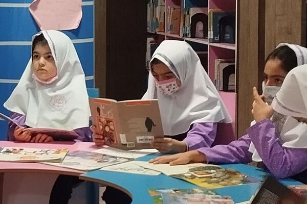  پیوند دانش‌آموزان دبستان سرای دانش با فرهنگ کتاب و کتابخوانی