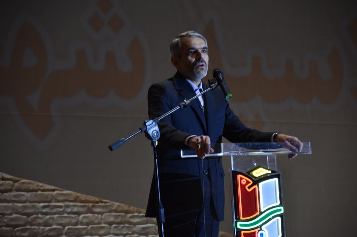 فرهنگ و هنر روایتگر ایثار شهدا برای نسل جوان باشد