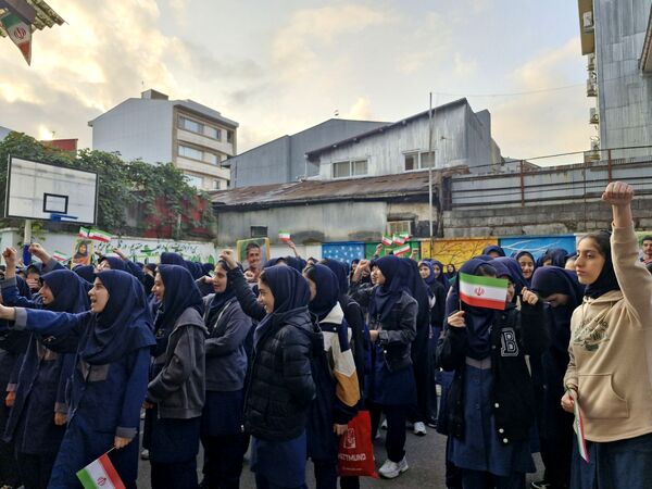 دبیرستان شاهد خیام میزبان جشنی پرشور به مناسبت روز دانش‌آموز