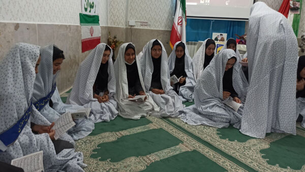برگزاری هیئت انصارالمهدی (عج) در دبیرستان رضوان