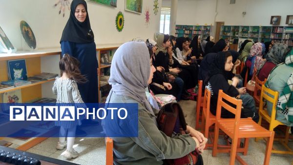 نشست ادبی خوانش نامه‌های سهراب سپهری در قم