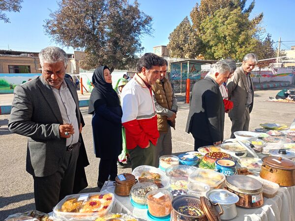  افتتاحیه پارک سلامت و آغاز به کار سفیران محیط یار  دبستان بنت الهدی صدر