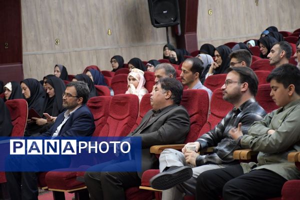 نقش بی‌بدیل مربیان تربیتی در شکوفایی نسل آینده در همایش منطقه ۵ تهران بازخوانی شد