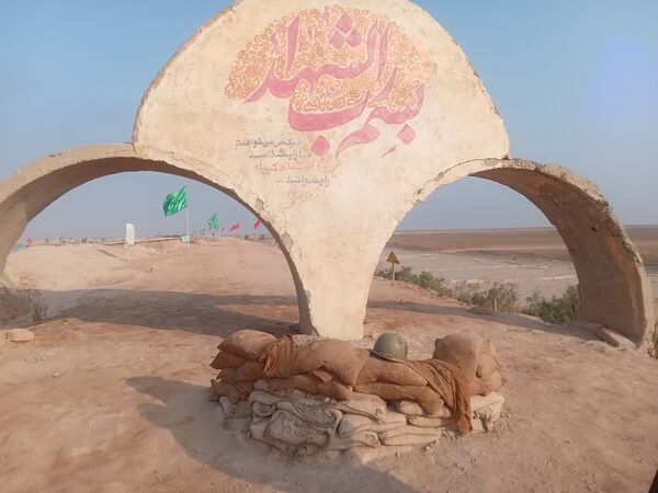 بازدید دانش آموزان خادم الشهدا از طلائیه 