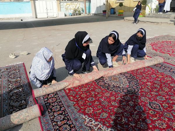 اقامه نماز باران  در دبستان ناهید نخودی 