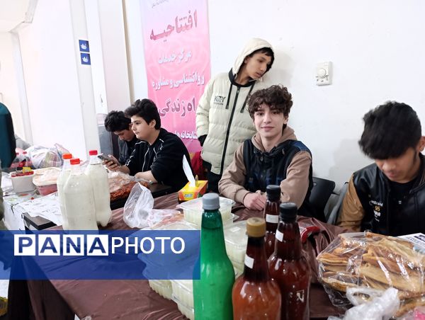 برپایی بازارچه کار و فناوری دبیرستان غیر دولتی شایستگان آشخانه 