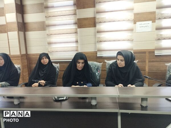 دوره جامع مدیریت مخاطرات برای بانوان اداری