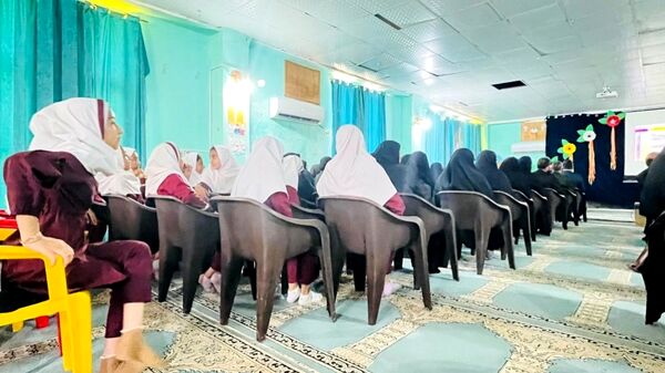 مراسم بزرگداشت مقام معلم در جزیره هرمز