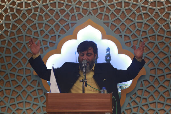 مراسم جشن ازدواج به‌مناسبت نیمه شعبان در مسجد جمکران