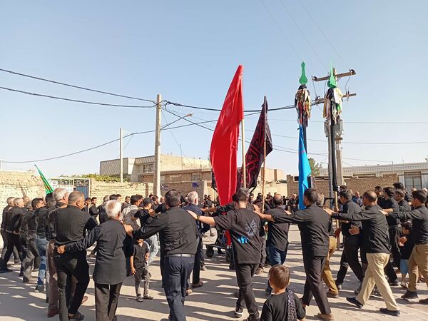 آیین سنتی"حسن - حسین"در روز اربعین حسینی در خلیل آباد