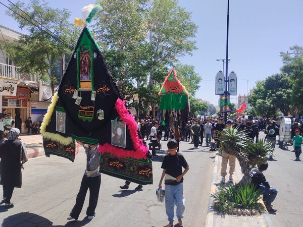 دسته‌های عزاداری عاشورا در قروه 