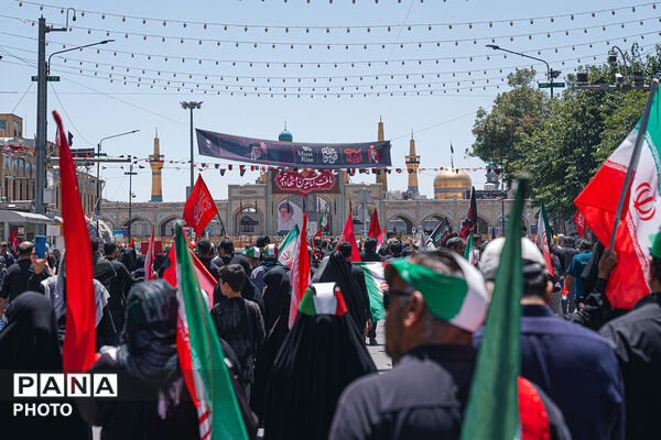 تشییع پیکر رهبر شهید انقلاب در مشهد مقدس-۳