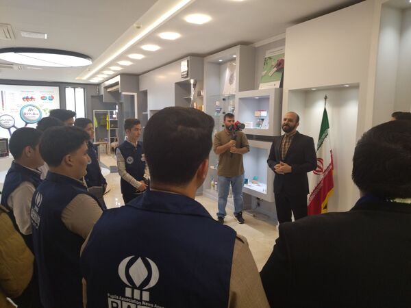 بازدید دانش‌آموز خبرنگاران پانا از ستاد ویژه توسعه فناوری نانو؛ آشنایی با دنیای فناوری‌های نوین