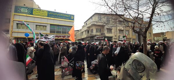 جلوه هایی از راهپیمایی جشن پیروزی انقلاب در شهر قم