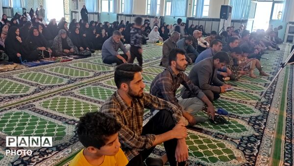 نماز جمعه پاتاوه ؛ میعادگاه عبادت و سیاست