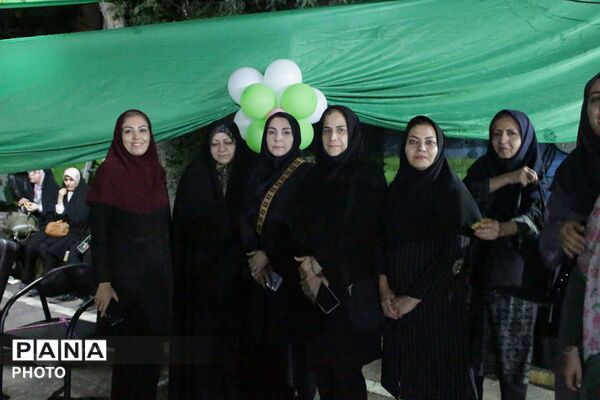 همدان غرق در نور و شادی میلاد پیامبر اکرم(ص)