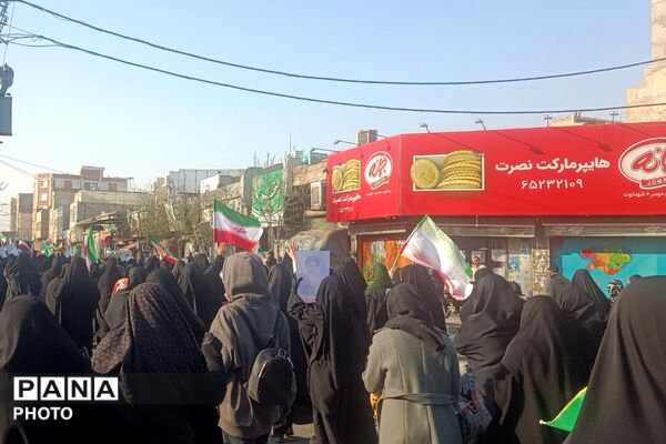 دست خدا بر سر ماست خامنه ای رهبر ماست 