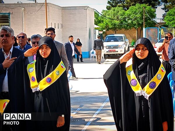 نواختن زنگ سپاس معلم در شهرستان کاشمر