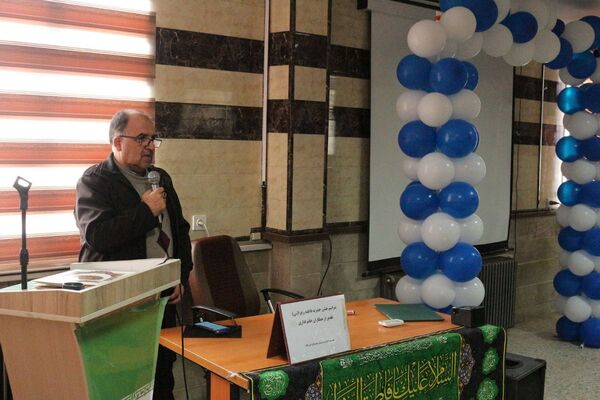 بزرگداشت روز زن و تجلیل از بانوان شاغل در آموزش‌وپرورش 