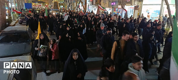 اجتماع و راهپیمایی در هفتین شب در شهرستان بجنورد 