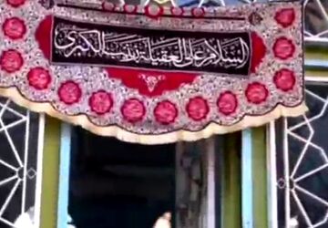 جلوه‌ای از حضور پرشور دانش آموزان خرم اباددر مراسم اعتکاف 