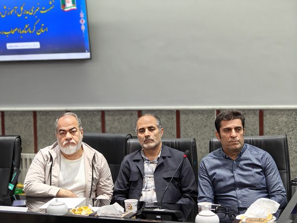 نشست خبری مدیرکل آموزش و پرورش استان کرمانشاه با اصحاب رسانه 