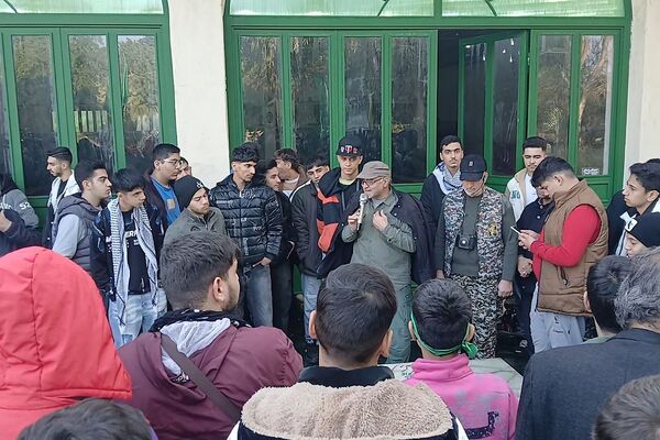 حضور دانش‌آموزان ناحیه دو شهرری در اردوی راهیان نور 