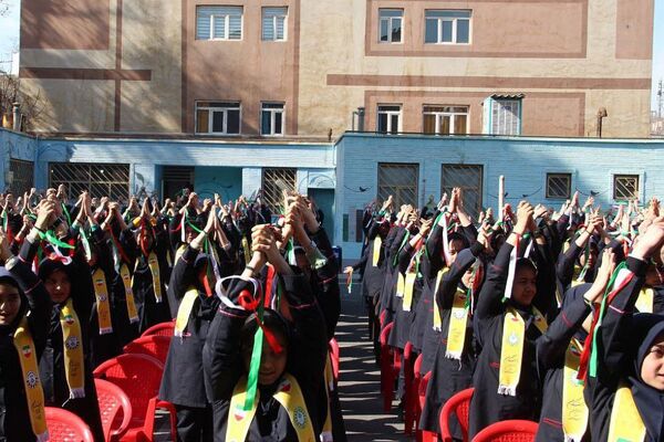 برگزاری همایش یاوران انقلاب در مدرسه حضرت ولیعصر(عج)
