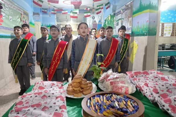  مراسم ولادت امیرالمومنین در دبستان هدایت ۲ شهرری