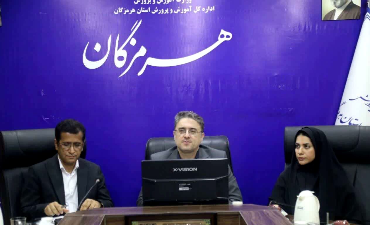 تأکید سرپرست سازمان نهضت سوادآموزی بر گذار از سواد الفبایی به «سواد زندگی»/ نهضت سوادآموزی سکوی یادگیری مادام‌العمر می‌شود