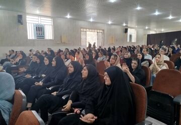 گردهمایی اولیا و دانش‌آموزان دبیرستان فرزانگان ۲