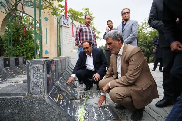 تجدید میثاق مدیران روابط‌عمومی دستگاه‌های اجرایی با شهدای والامقام