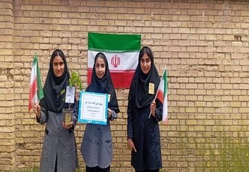 یادبود ایثار و مقاومت با کاشت نهال در هنرستان علم و هنر لردگان
