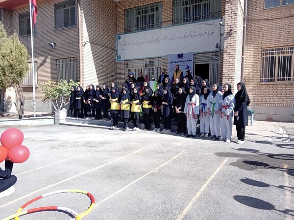 برگزاری المپیاد ورزشی در دبیرستان سرهنگ غفوری شهرستان تفرش