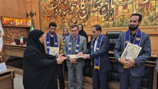 نشست هم‌اندیشی مسئولان سازمان دانش‌آموزی استان فارس روز دوم