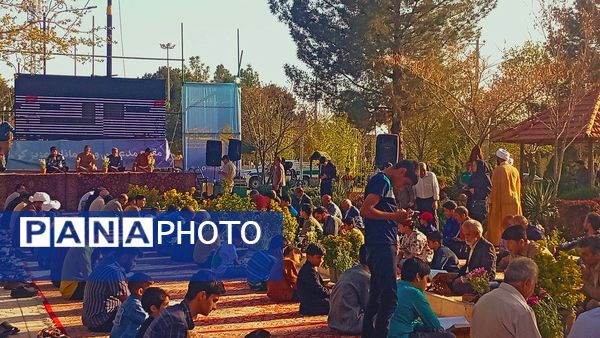 اختتامیه محافل قرآنی در آخرین روز از ماه مبارک رمضان در کاشمر