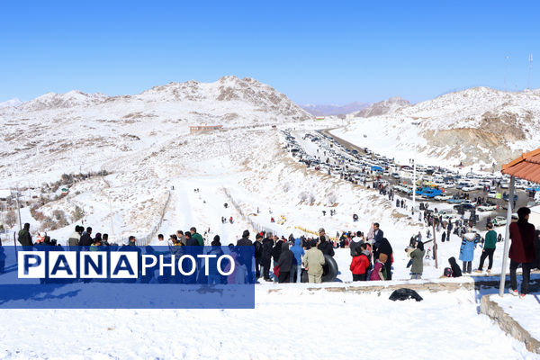 نشاط زمستانی در پیست «سخوید» یزد