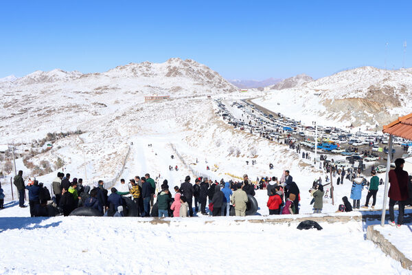 نشاط زمستانی در پیست «سخوید» یزد