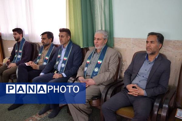 همایش یاوران انقلاب، پیشتازان مقاومت در بهاباد