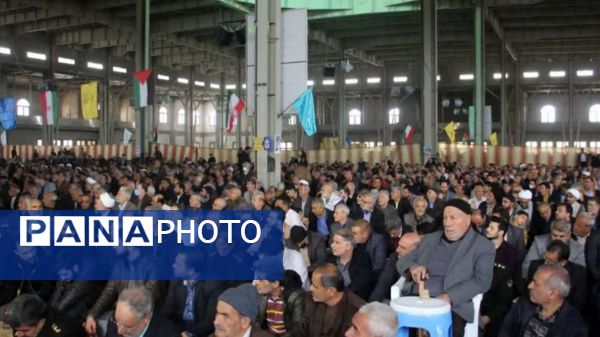 اقامه نماز جمعه روز جهانی قدس در شهرستان سمنان 