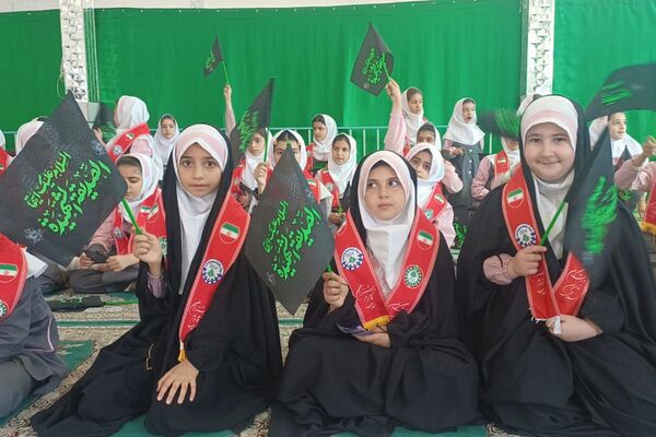 فیروزکوه در سوگ؛ دانش‌آموزان داغ‌دار بانوی دو عالم شدند
