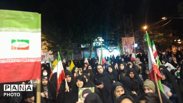 قلب‌های مردم به عشق وطن در  کوهدشت برای ایران، در هفتاد و هشتمین قرار شبانه
