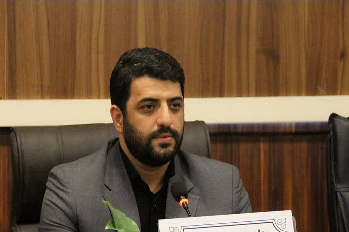 معلمان در اقدام‌پژوهی به صورت علمى و روشمند به حل مسائل حرفه‌اى خود می‌پردازند