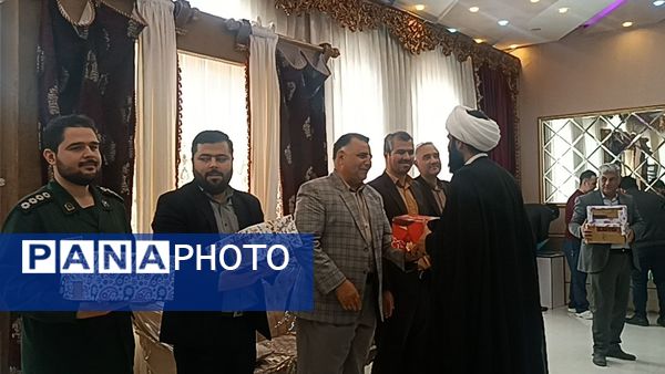 مراسم تجلیل و تقدیر از مربیان بخش پرورشی و تربیتی آموزش و پرورش نیشابور 