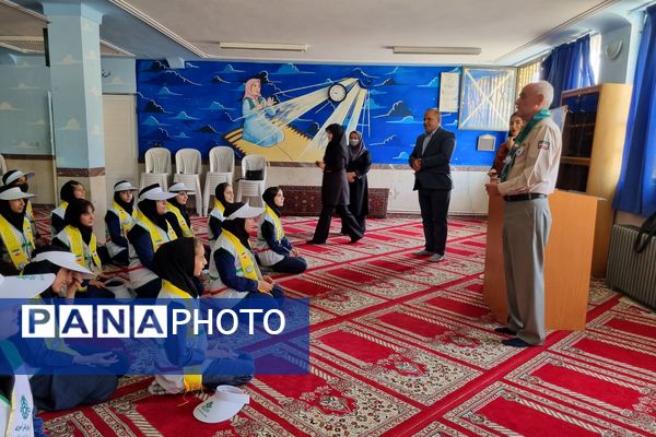 بازدید رئیس سازمان دانش‌آموزی کردستان و ارزیابان کشوری از روند فعالیت پیشتازان