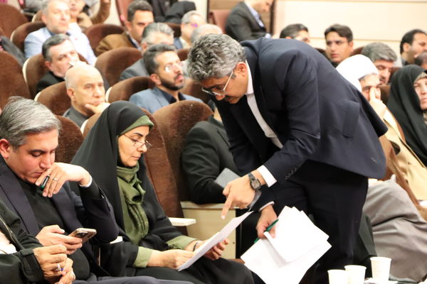  جلسه شورای توسعه و برنامه‌ریزی استان کردستان با حضور وزیر راه و شهرسازی 