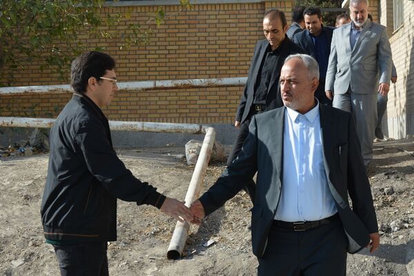 بازدید مدیران‌کل آموزش و پرورش و سازمان نوسازی مدارس استان تهران از زمین چمن روستای اورین