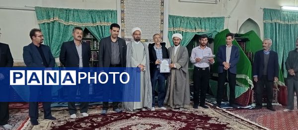 نشست مسئولان و هیات امنای مسجد صاحب الزمان (عج) روستای گزکوه 