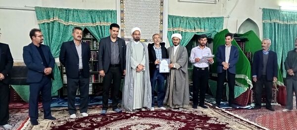 نشست مسئولان و هیات امنای مسجد صاحب الزمان (عج) روستای گزکوه 