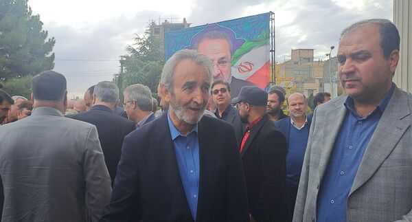 آیین نکوداشت خیر مدرسه ساز عبدالرضا وکیلی با حضور وزیر آموزش و پرورش در نیشابور 
